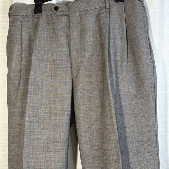 Vntg JOS A BANK Gray black small Houndstooth Suit 44R Wool Pants 37x 28.5 - Picture 11 of 13